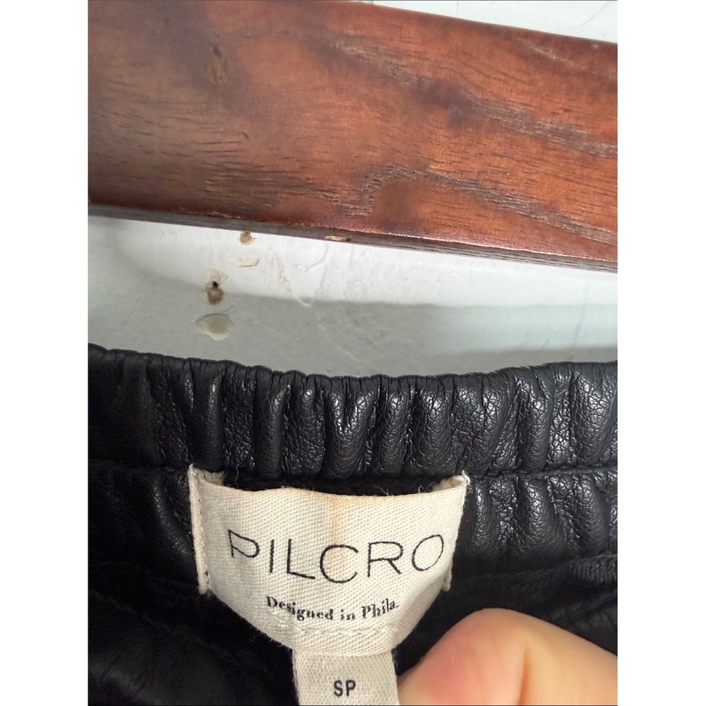 Anthropologie Pilcro Izzie Vegan Leather Barrel Pants Black Pull On Cropped SP - Picture 3 of 5